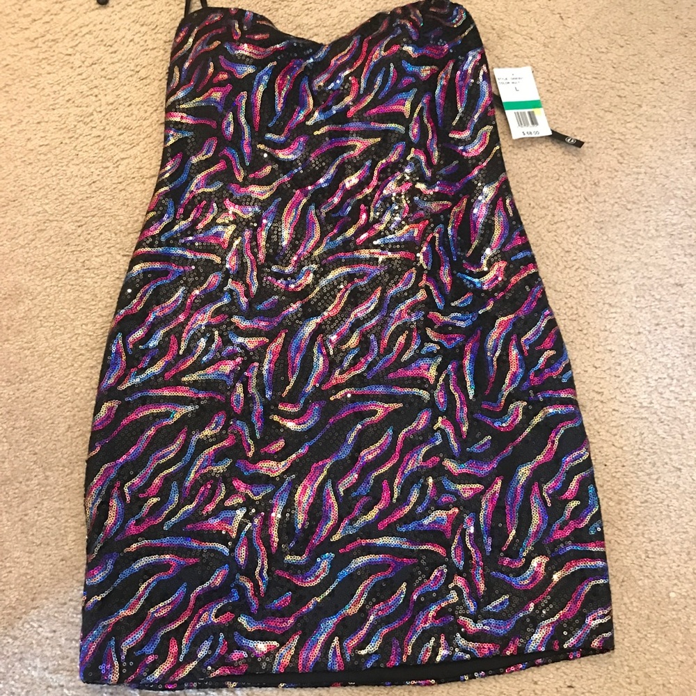 strapless dress